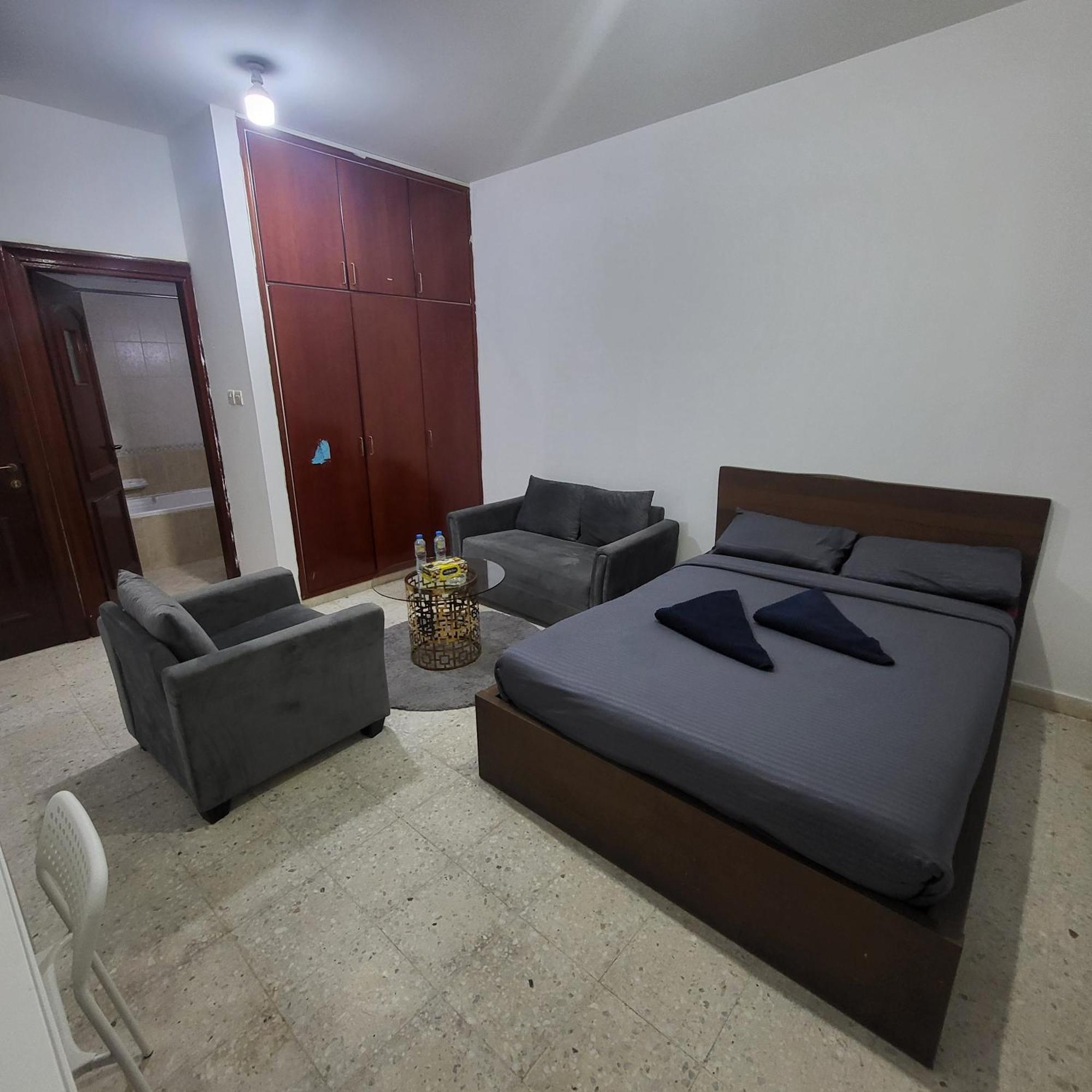 Corniche Full Studio Apartment อาบูดาบี ภายนอก รูปภาพ